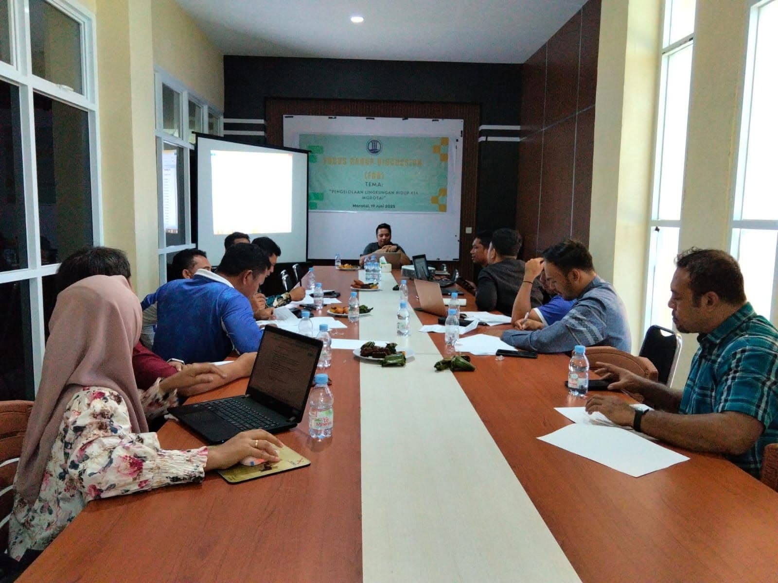 Universitas Pasifik Morotai Gelar Focus Group Discussion tentang Pengelolaan Lingkungan Hidup Morotai